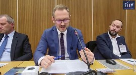 Ustawa o związkach partnerskich lub o statusie osoby najbliższej podważa